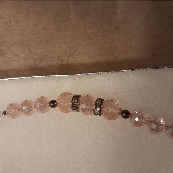 PINK CRYSTAL BRACELET  7.5" grey toggle clasp - Picture 2 of 6